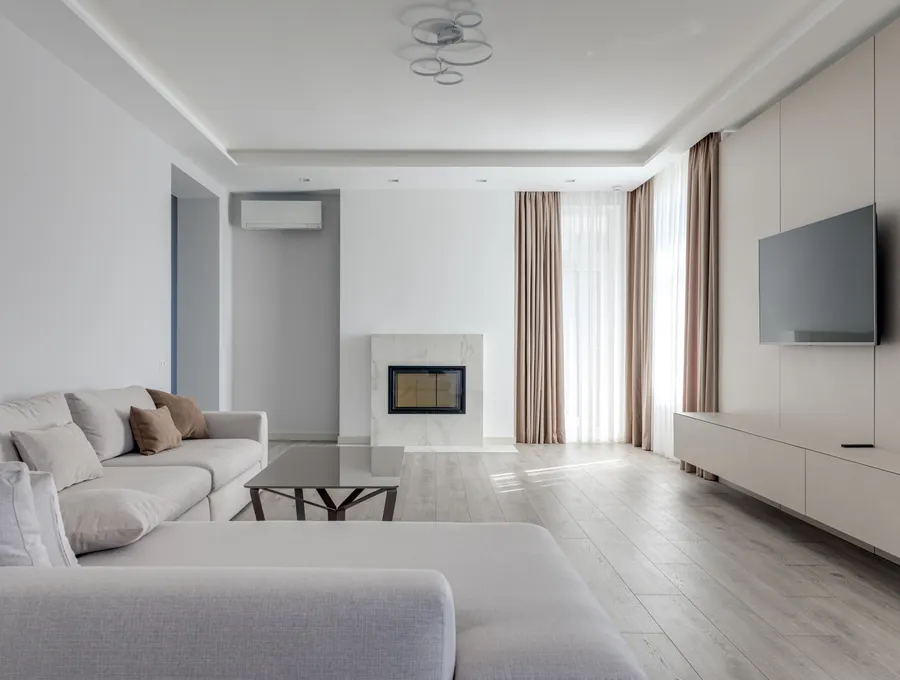 Bright and tidy modern living room